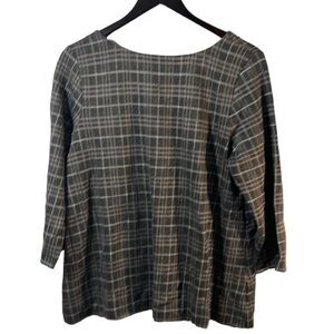 NWT J. Jill Ponte 3/4 sleeve top with v back/button detail size Med. Office